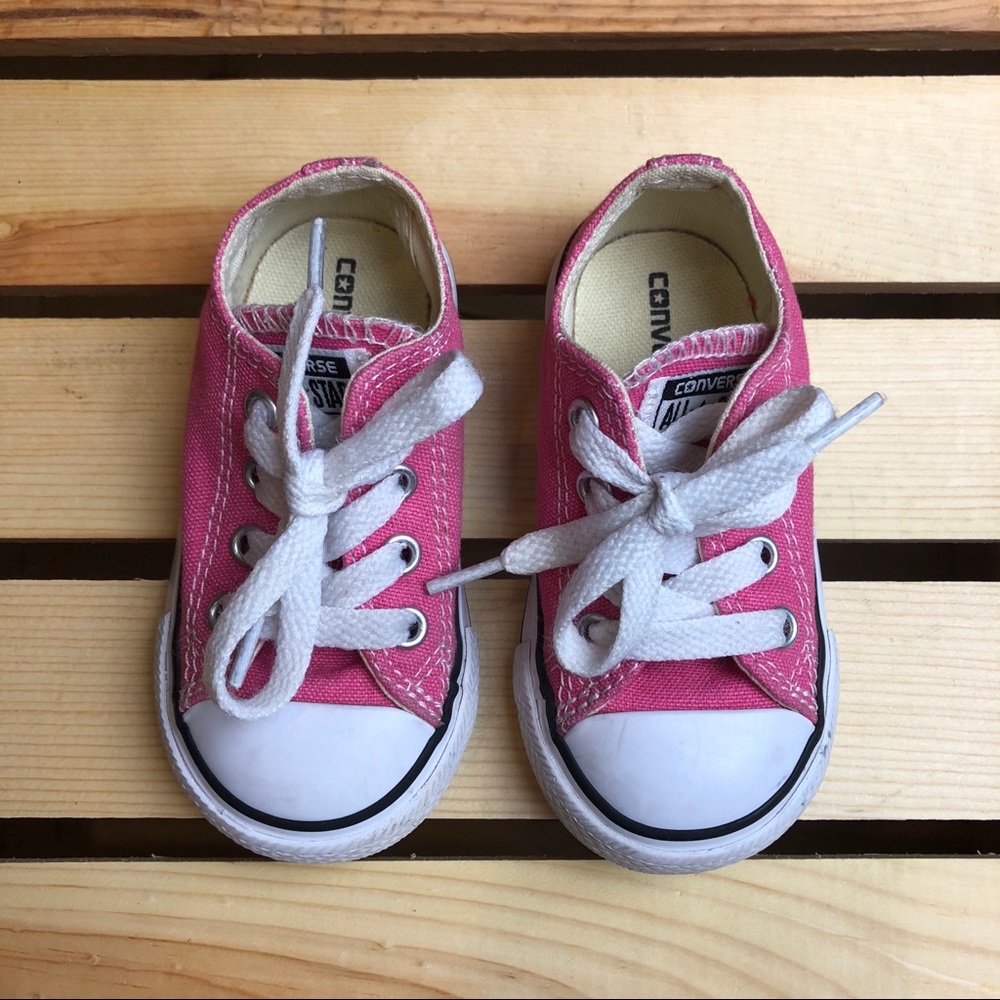 NEW HOT PINK CONVERSE FOR KIDS - SIZE 5